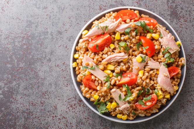 2147470059 salata s tunom, rajcicama i kukuruzom