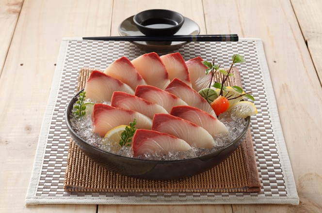 sirova riba Sashimi