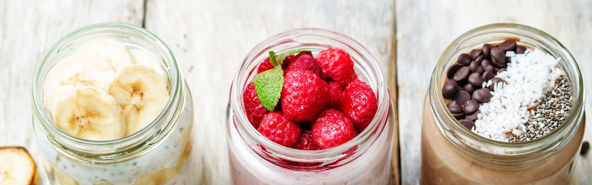 401933851 overnight oats sa razlicitim vrstama voca
