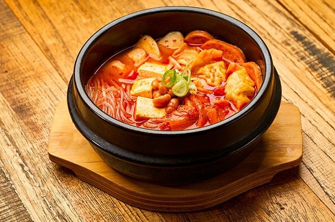 2496310551 Korejska kuhinja kimchi tofu juha