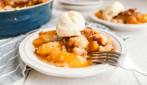 Easy to Make Peach Cobbler
