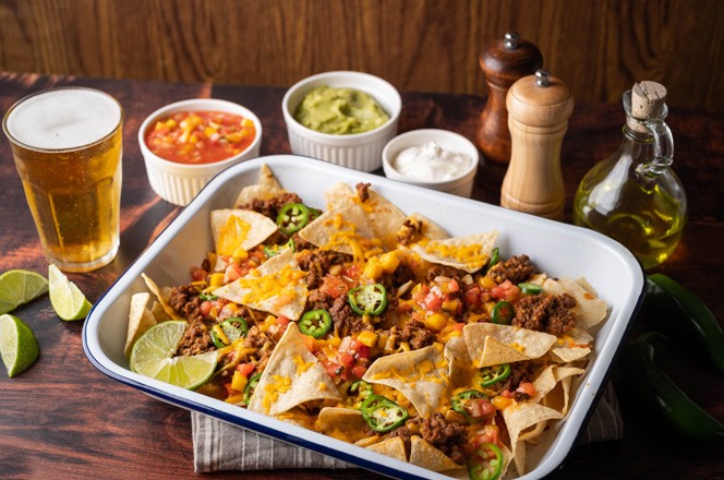 Loaded nachos sa sirom
