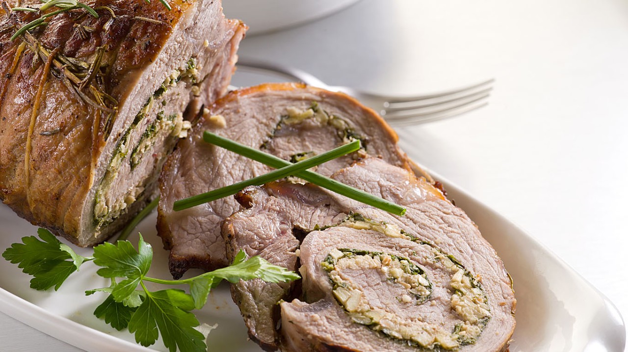 Recept: Teleća rolada s bademima, špinatom i đumbirom | Dobar tek