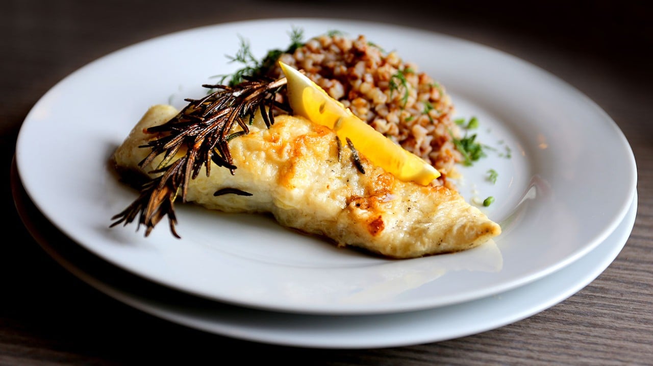 Recept: Filet bijele ribe s heljdom | Dobar tek