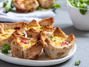 muffini od tosta s jajetom i paprikom