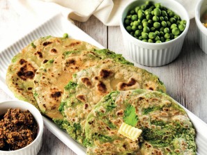 idijska paratha s graskom