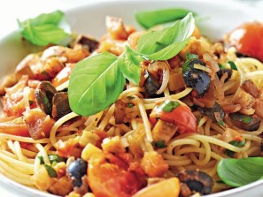 spageti s pancetom i povrcem