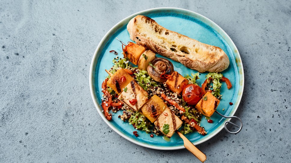 tofu raznjici s bundevom i povrcem