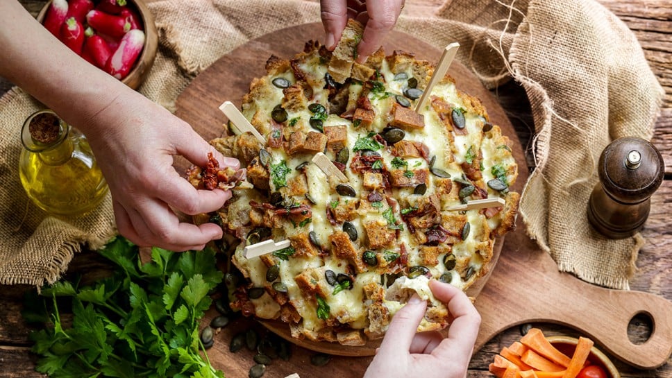 pull apart bread with bacon, mozzarella and pumpkin seeds