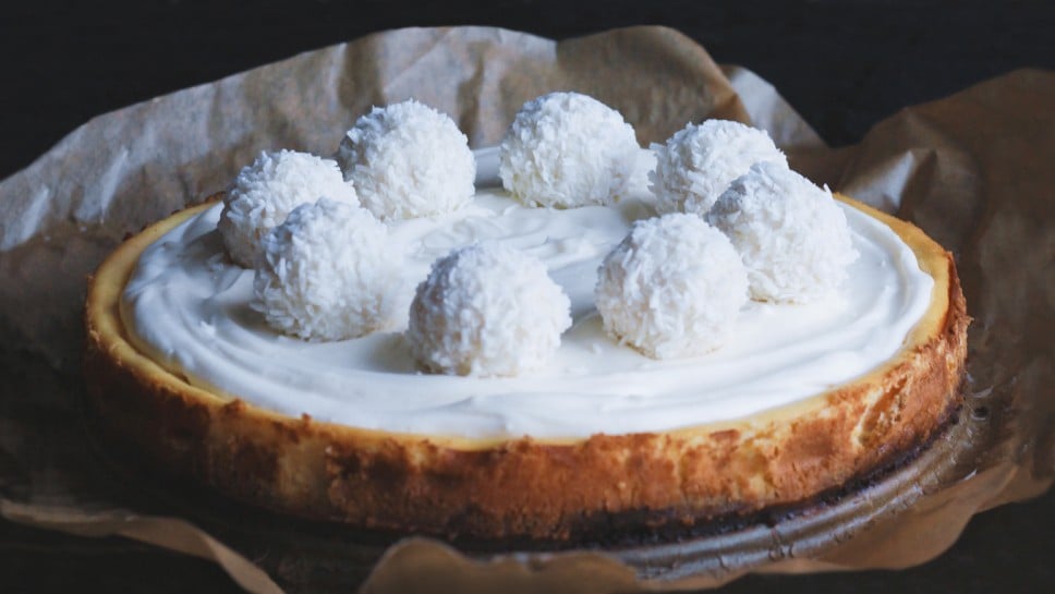 delicious coconut rafaello cheesecake