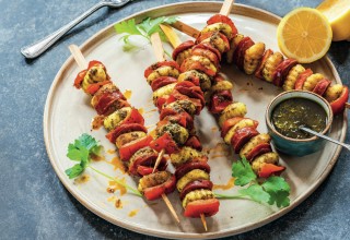 Crispy potato gnocchi skewers grilled with red peppers and chorizo; Shutterstock ID 2054459408; purchase_order: Nisa; job: Dobar tek br 39; client: Spar Hrvatska; other: 