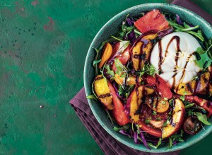 Delicious summer salad with burrata cheese and grilled peaches, arugula and microgreens. Healthy eating. copy space; Shutterstock ID 2087230393; purchase_order: Nisa; job: BBQ 2022.; client: Spar Hrvatska; other: 