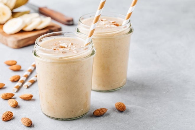 Zdravi smoothie od banane i badema