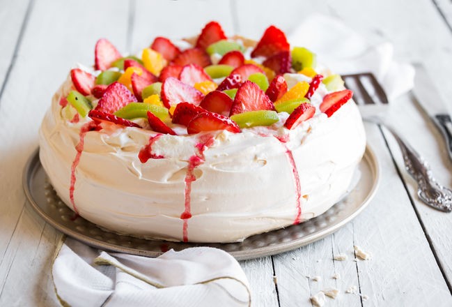 pavlova torta s jagodama