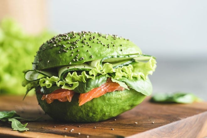 avokado burger s lososom