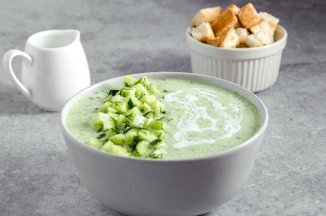 zelena juha u zdjelici