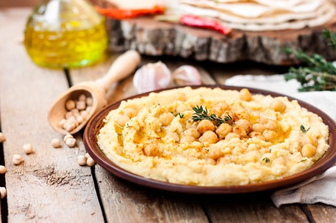 369468677 humus u zdjeli