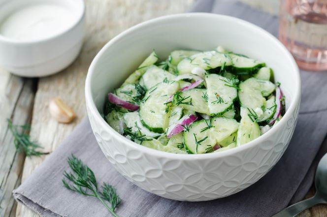 salata s krastavcem