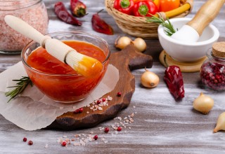 domaci barbeque umak u zdjelici