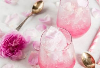 frose koktel roze boje u casama
